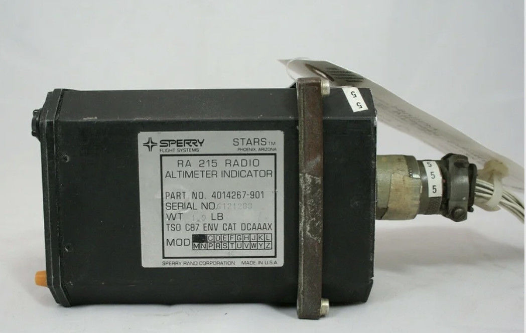 BTSTC ARINC 600 Mount 28 VDC Máy đo độ cao máy bay 2,5 lbs Trọng lượng 1 foot độ phân giải